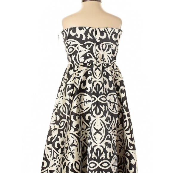 Dress - Picture 1 of 2